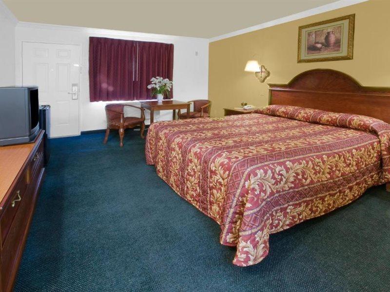 Americas Best Value Inn-Rialto Eksteriør billede